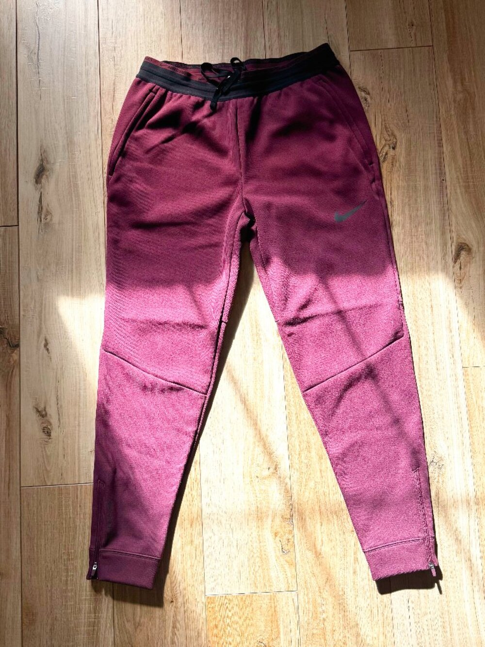 Nike Pro Therma-FIT Burgundy Training Pants – Size Medium